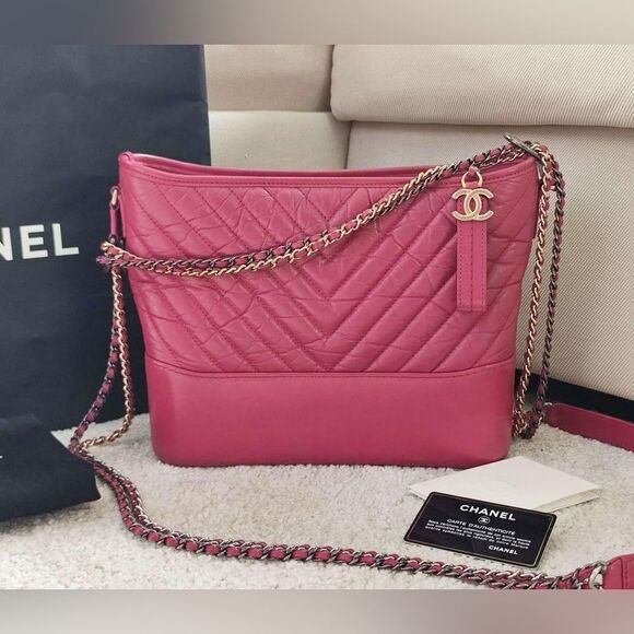 Chanel calfskin Gabrielle hobo Medium in hot pink - Picture 1 of 16